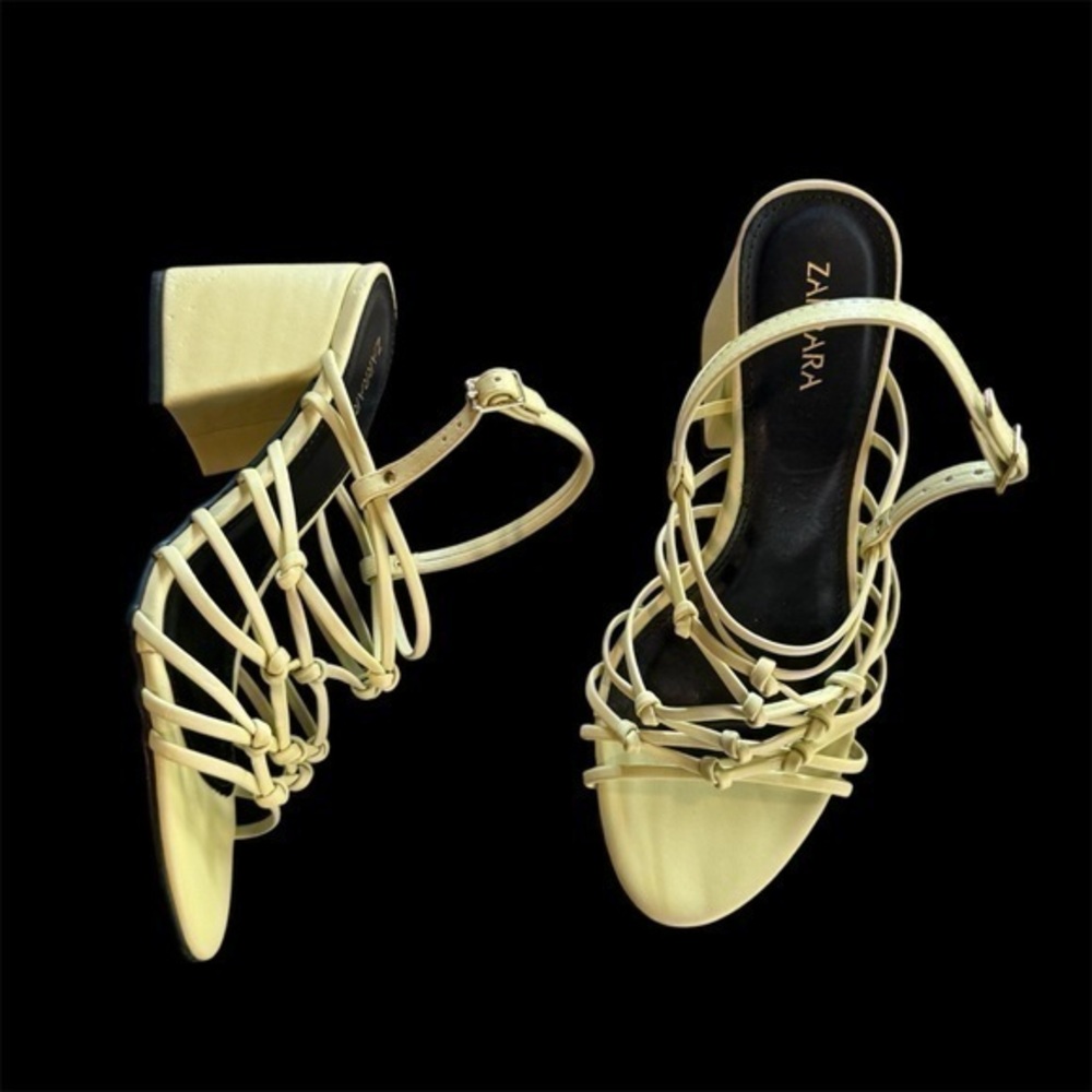 Green Zarrara sleek strappy chunky heels